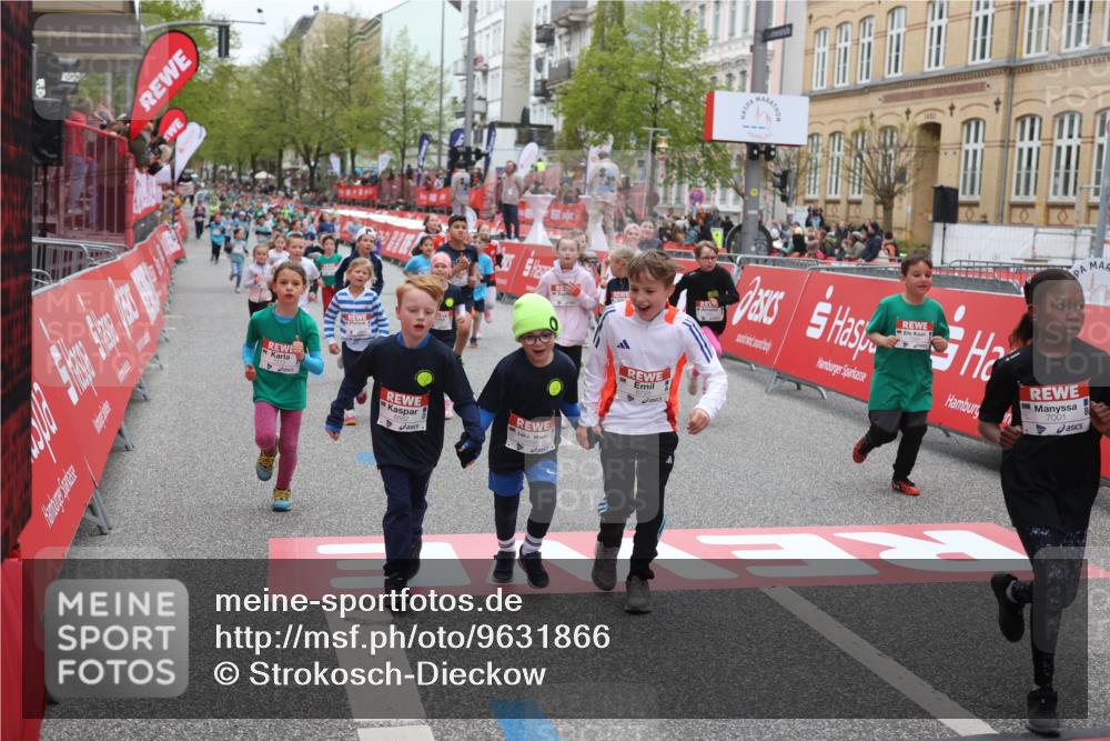 25.04.2026 - Das Zehntel Strokosch-Dieckow http://msf.ph/oto/9631866 25.04.2026 11:02:55 Ziel 5147, 5149, 5242, 5253, 5868, 6401, 6569, 6578, 6582, 6595, 6689, 6690, 6725, 6992, 7001, 7581, 7617, 7773, 7920, 7924, 7974 meine-sportfotos.de