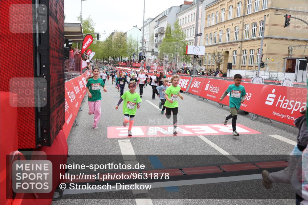 25.04.2026 - Das Zehntel Strokosch-Dieckow http://msf.ph/oto/9631878 25.04.2026 11:02:51 Ziel 5065, 5147, 5242, 5363, 5868, 5992, 6401, 6760, 7001, 7581, 7617, 7924, 7974 meine-sportfotos.de