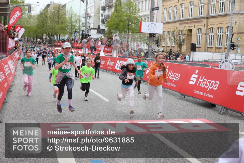 25.04.2026 - Das Zehntel Strokosch-Dieckow http://msf.ph/oto/9631885 25.04.2026 11:02:50 Ziel 5065, 5147, 5242, 5363, 5653, 5868, 5992, 6401, 6760, 7001, 7581, 7617, 7924, 7974 meine-sportfotos.de