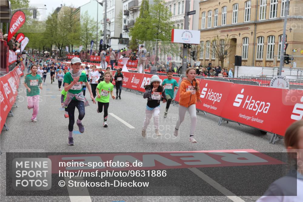 25.04.2026 - Das Zehntel Strokosch-Dieckow http://msf.ph/oto/9631886 25.04.2026 11:02:50 Ziel 5065, 5147, 5242, 5363, 5653, 5868, 5992, 6401, 6760, 7001, 7581, 7617, 7924, 7974 meine-sportfotos.de