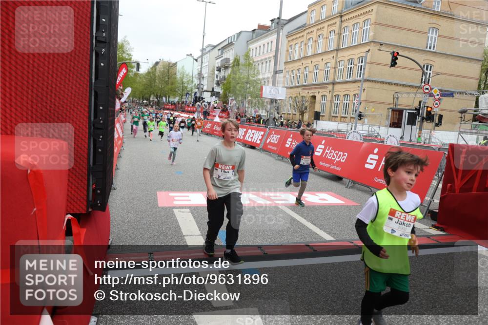 25.04.2026 - Das Zehntel Strokosch-Dieckow http://msf.ph/oto/9631896 25.04.2026 11:02:47 Ziel 5065, 5147, 5363, 5479, 5653, 5992, 6688, 6760, 7789 meine-sportfotos.de