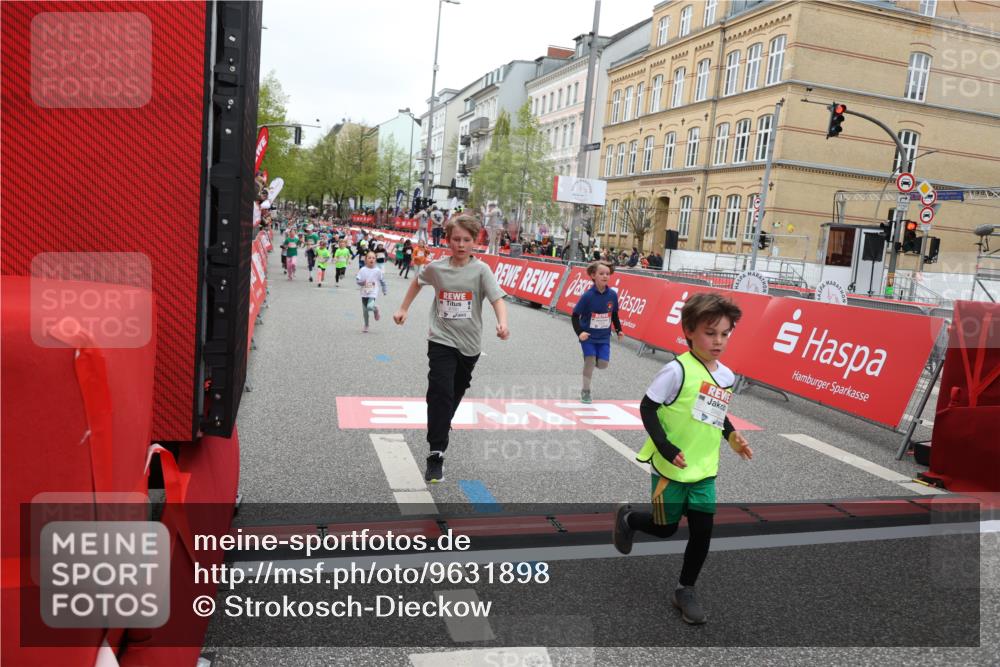 25.04.2026 - Das Zehntel Strokosch-Dieckow http://msf.ph/oto/9631898 25.04.2026 11:02:46 Ziel 5065, 5310, 5312, 5363, 5479, 5653, 5992, 6688, 6760, 7789 meine-sportfotos.de