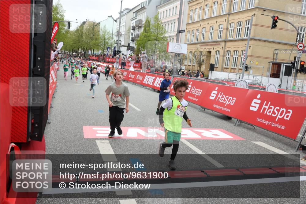 25.04.2026 - Das Zehntel Strokosch-Dieckow http://msf.ph/oto/9631900 25.04.2026 11:02:46 Ziel 5065, 5310, 5312, 5363, 5479, 5653, 5992, 6688, 6760, 7789 meine-sportfotos.de