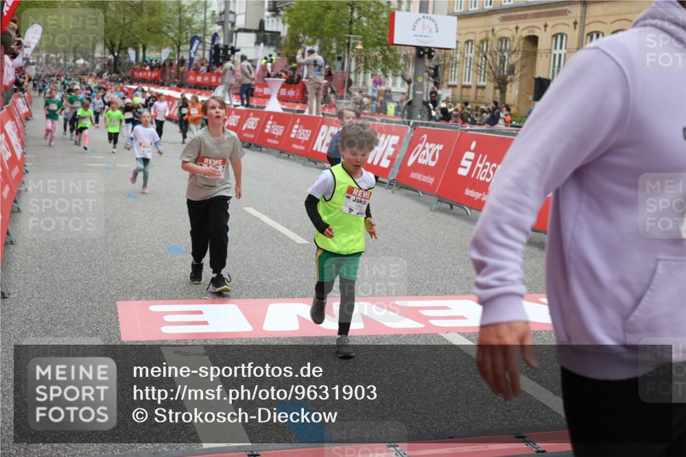 25.04.2026 - Das Zehntel Strokosch-Dieckow http://msf.ph/oto/9631903 25.04.2026 11:02:45 Ziel 5065, 5310, 5312, 5363, 5479, 5653, 5992, 6688, 6760, 7789 meine-sportfotos.de