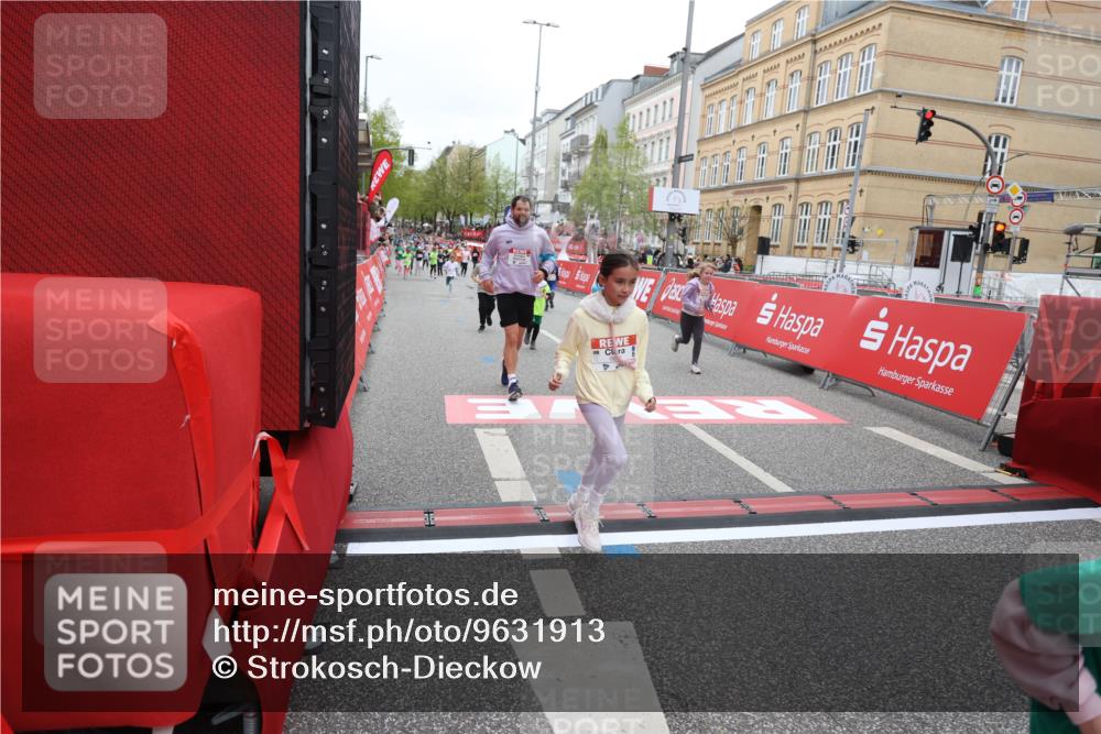 25.04.2026 - Das Zehntel Strokosch-Dieckow http://msf.ph/oto/9631913 25.04.2026 11:02:43 Ziel 5065, 5310, 5312, 5479, 5653, 5935, 6688, 7542, 7789 meine-sportfotos.de