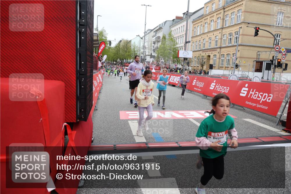 25.04.2026 - Das Zehntel Strokosch-Dieckow http://msf.ph/oto/9631915 25.04.2026 11:02:43 Ziel 5065, 5310, 5312, 5479, 5653, 5935, 6688, 7542, 7789 meine-sportfotos.de