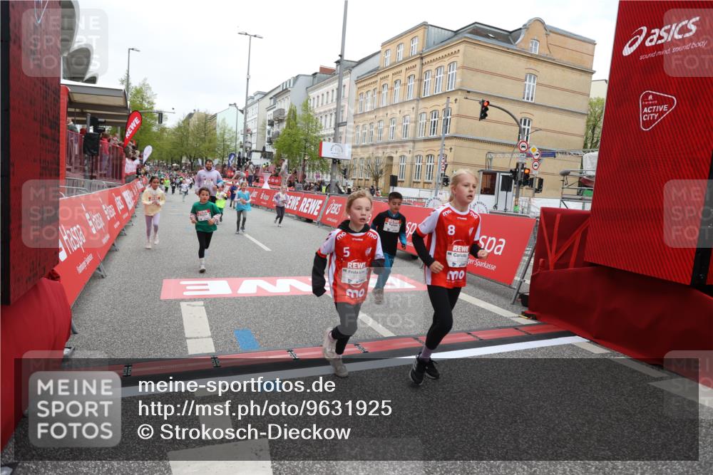 25.04.2026 - Das Zehntel Strokosch-Dieckow http://msf.ph/oto/9631925 25.04.2026 11:02:41 Ziel 5118, 5310, 5312, 5479, 5664, 5935, 5947, 6453, 6688, 7157, 7542, 7789 meine-sportfotos.de