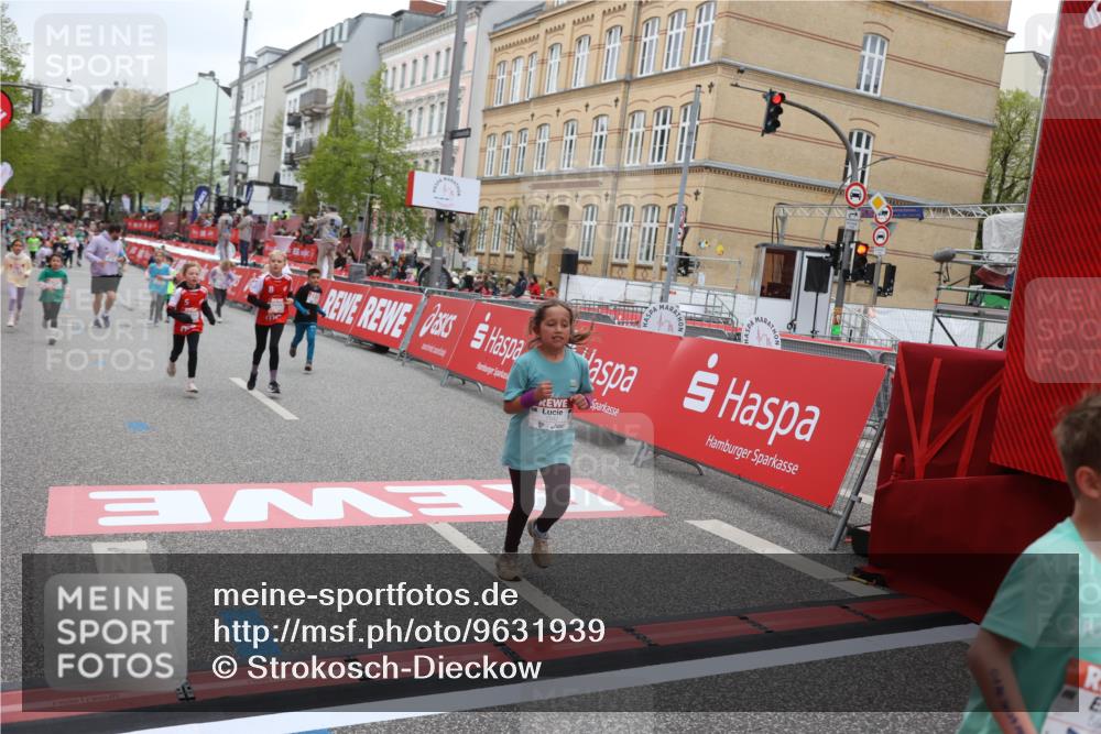 25.04.2026 - Das Zehntel Strokosch-Dieckow http://msf.ph/oto/9631939 25.04.2026 11:02:38 Ziel 5118, 5133, 5138, 5310, 5312, 5369, 5664, 5670, 5718, 5935, 5941, 5947, 6170, 6203, 6453, 7085, 7157, 7188, 7502, 7542, 7670 meine-sportfotos.de