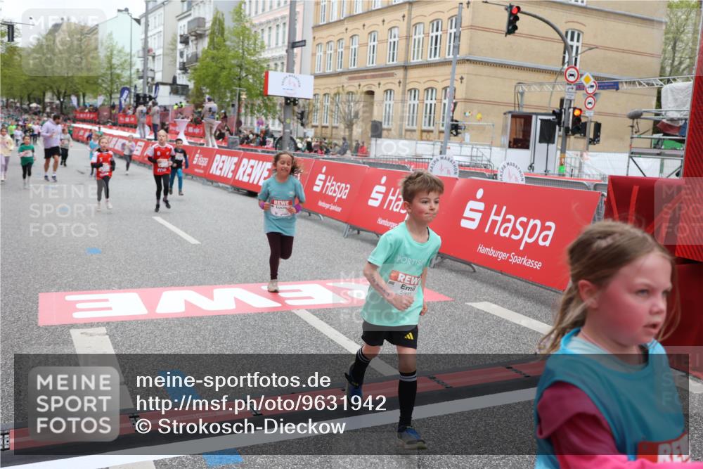25.04.2026 - Das Zehntel Strokosch-Dieckow http://msf.ph/oto/9631942 25.04.2026 11:02:38 Ziel 5118, 5133, 5138, 5310, 5312, 5369, 5664, 5670, 5718, 5935, 5941, 5947, 6170, 6203, 6453, 7085, 7157, 7188, 7502, 7542, 7670 meine-sportfotos.de