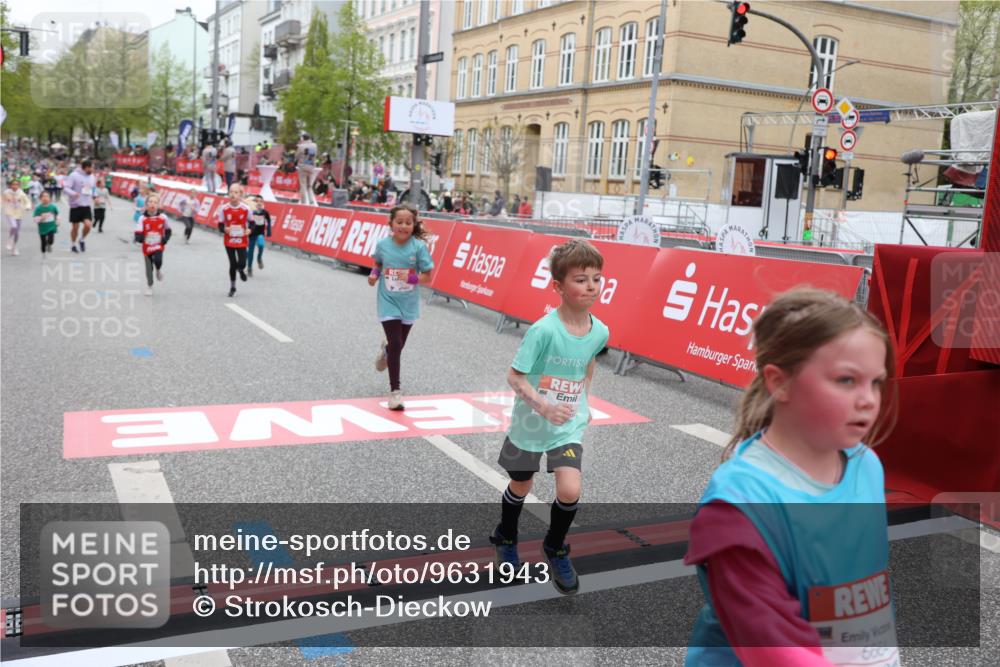 25.04.2026 - Das Zehntel Strokosch-Dieckow http://msf.ph/oto/9631943 25.04.2026 11:02:38 Ziel 5118, 5133, 5138, 5310, 5312, 5369, 5664, 5670, 5718, 5935, 5941, 5947, 6170, 6203, 6453, 7085, 7157, 7188, 7502, 7542, 7670 meine-sportfotos.de