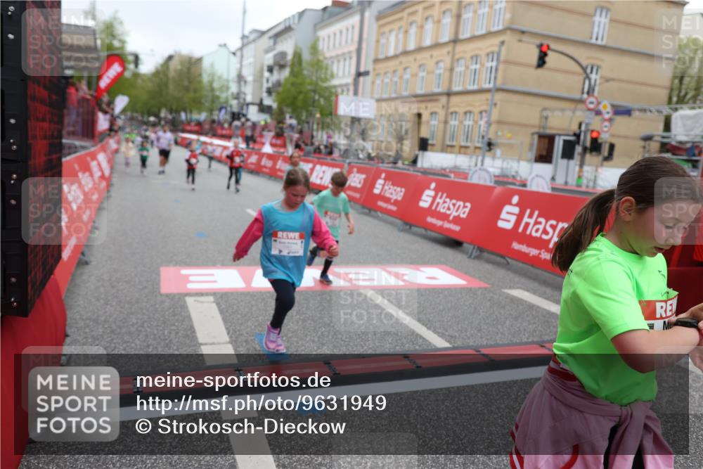 25.04.2026 - Das Zehntel Strokosch-Dieckow http://msf.ph/oto/9631949 25.04.2026 11:02:36 Ziel 5118, 5133, 5138, 5369, 5664, 5670, 5718, 5935, 5941, 5947, 6170, 6203, 6204, 6211, 6453, 6464, 6549, 6833, 7020, 7085, 7157, 7188, 7502, 7542, 7670 meine-sportfotos.de