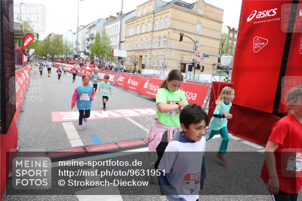 25.04.2026 - Das Zehntel Strokosch-Dieckow http://msf.ph/oto/9631951 25.04.2026 11:02:36 Ziel 5118, 5133, 5138, 5369, 5664, 5670, 5718, 5935, 5941, 5947, 6170, 6203, 6204, 6211, 6453, 6464, 6549, 6833, 7020, 7085, 7157, 7188, 7502, 7542, 7670 meine-sportfotos.de