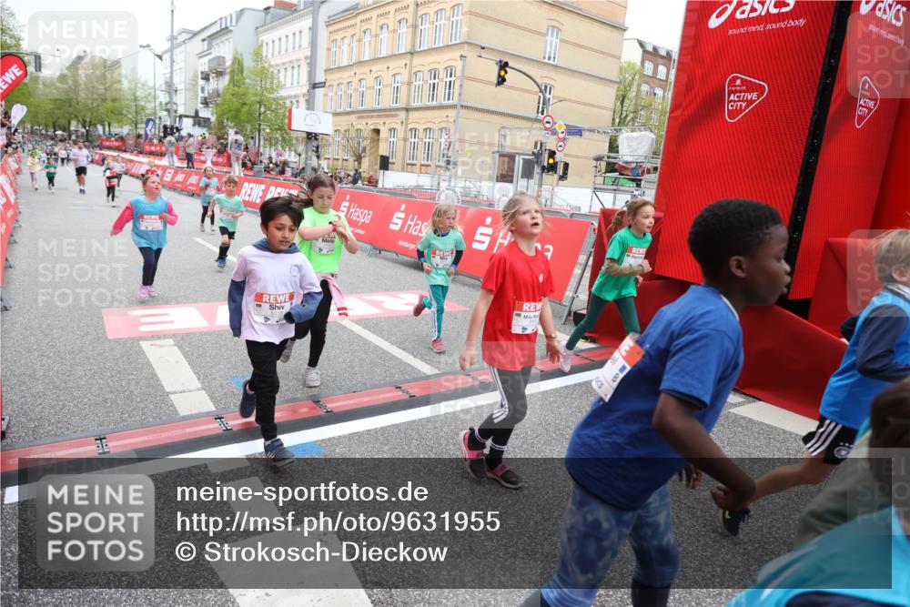 25.04.2026 - Das Zehntel Strokosch-Dieckow http://msf.ph/oto/9631955 25.04.2026 11:02:35 Ziel 5055, 5118, 5131, 5133, 5138, 5369, 5664, 5670, 5718, 5935, 5941, 5947, 6170, 6203, 6204, 6211, 6453, 6464, 6549, 6833, 7020, 7085, 7157, 7188, 7502, 7670 meine-sportfotos.de