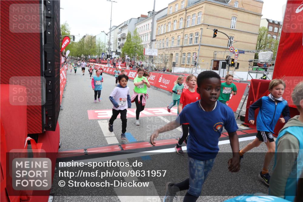 25.04.2026 - Das Zehntel Strokosch-Dieckow http://msf.ph/oto/9631957 25.04.2026 11:02:35 Ziel 5055, 5118, 5131, 5133, 5138, 5369, 5664, 5670, 5718, 5935, 5941, 5947, 6170, 6203, 6204, 6211, 6453, 6464, 6549, 6833, 7020, 7085, 7157, 7188, 7502, 7670 meine-sportfotos.de