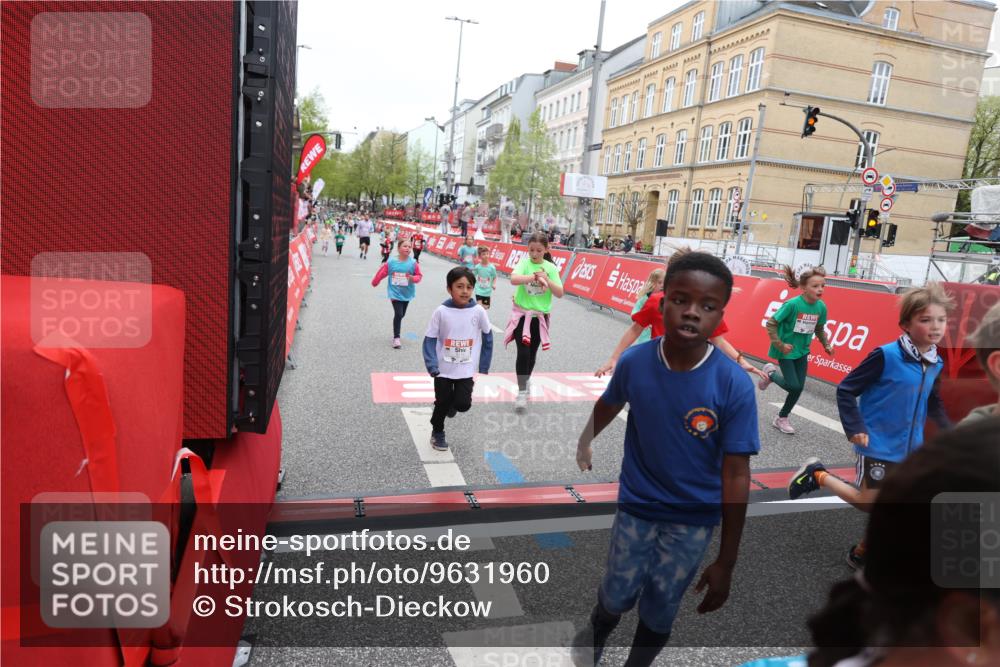 25.04.2026 - Das Zehntel Strokosch-Dieckow http://msf.ph/oto/9631960 25.04.2026 11:02:35 Ziel 5055, 5118, 5131, 5133, 5138, 5369, 5664, 5670, 5718, 5935, 5941, 5947, 6170, 6203, 6204, 6211, 6453, 6464, 6549, 6833, 7020, 7085, 7157, 7188, 7502, 7670 meine-sportfotos.de
