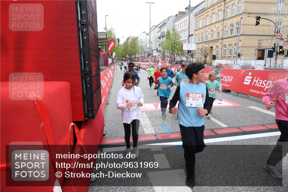25.04.2026 - Das Zehntel Strokosch-Dieckow http://msf.ph/oto/9631969 25.04.2026 11:02:33 Ziel 5055, 5118, 5131, 5133, 5138, 5369, 5670, 5718, 5941, 5947, 6170, 6203, 6204, 6211, 6453, 6464, 6549, 6833, 7020, 7085, 7157, 7188, 7482, 7502, 7670 meine-sportfotos.de