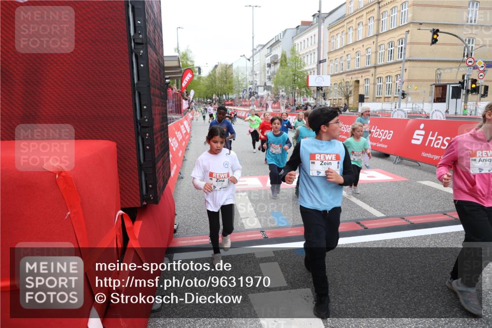 25.04.2026 - Das Zehntel Strokosch-Dieckow http://msf.ph/oto/9631970 25.04.2026 11:02:33 Ziel 5055, 5118, 5131, 5133, 5138, 5369, 5670, 5718, 5941, 5947, 6170, 6203, 6204, 6211, 6453, 6464, 6549, 6833, 7020, 7085, 7157, 7188, 7482, 7502, 7670 meine-sportfotos.de