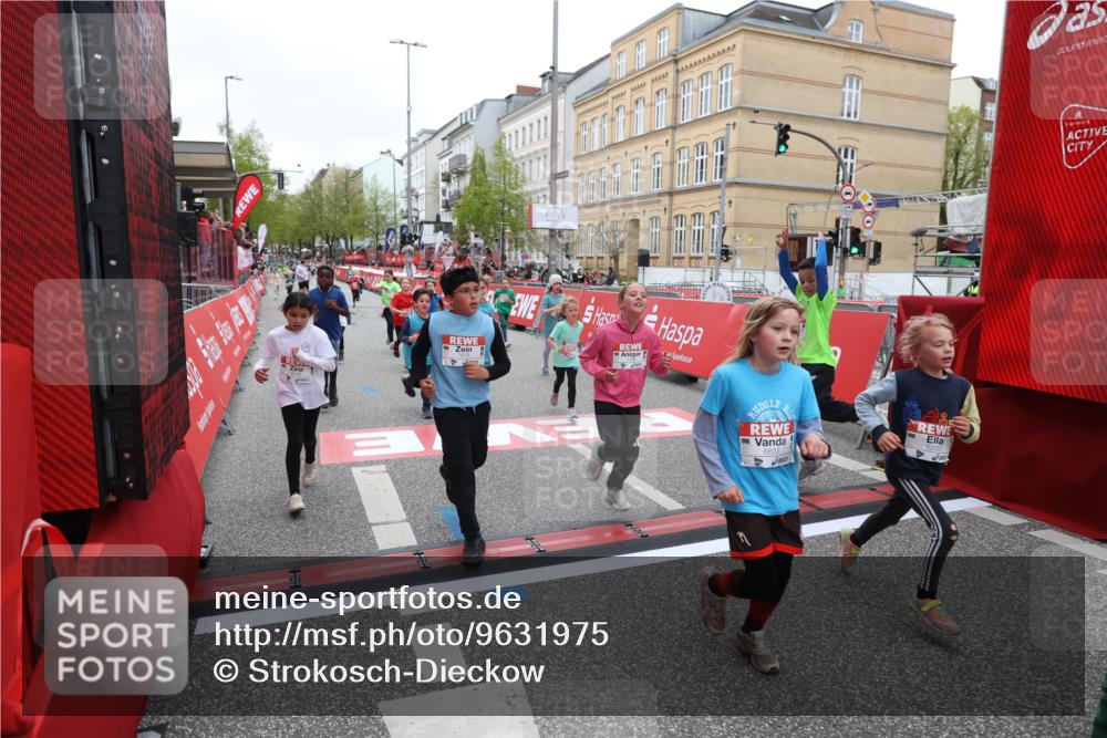 25.04.2026 - Das Zehntel Strokosch-Dieckow http://msf.ph/oto/9631975 25.04.2026 11:02:32 Ziel 5055, 5131, 5133, 5138, 5369, 5670, 5718, 5941, 6170, 6203, 6204, 6211, 6464, 6503, 6511, 6549, 6833, 7020, 7085, 7188, 7443, 7482, 7502, 7670 meine-sportfotos.de