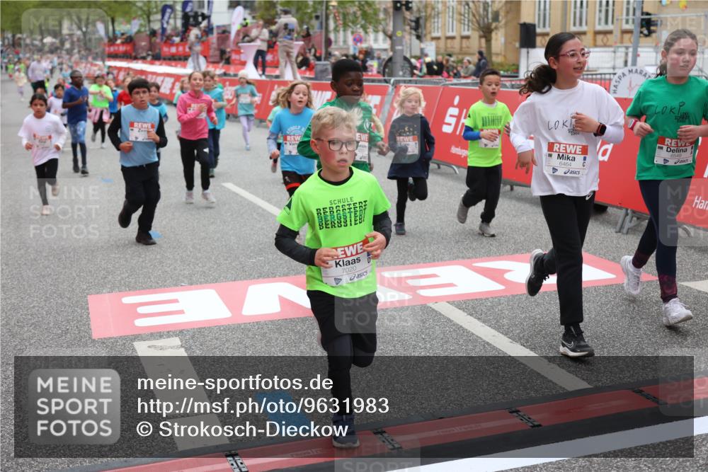 25.04.2026 - Das Zehntel Strokosch-Dieckow http://msf.ph/oto/9631983 25.04.2026 11:02:30 Ziel 5055, 5131, 5138, 5976, 6203, 6204, 6211, 6464, 6503, 6511, 6549, 6833, 7020, 7085, 7188, 7443, 7482, 7514, 7670, 7707, 7708, 7728 meine-sportfotos.de