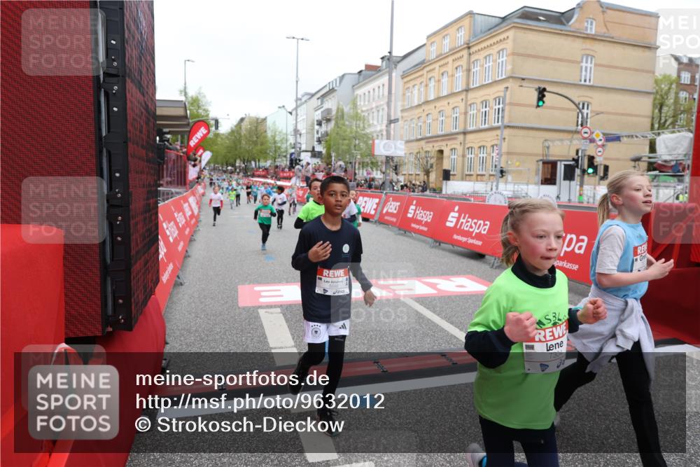 25.04.2026 - Das Zehntel Strokosch-Dieckow http://msf.ph/oto/9632012 25.04.2026 11:02:04 Ziel 5171, 5254, 5431, 5455, 5588, 5672, 5714, 5966, 6435, 6436, 6444, 6509, 6513, 7304, 7510, 7528, 7671, 7676, 7804 meine-sportfotos.de