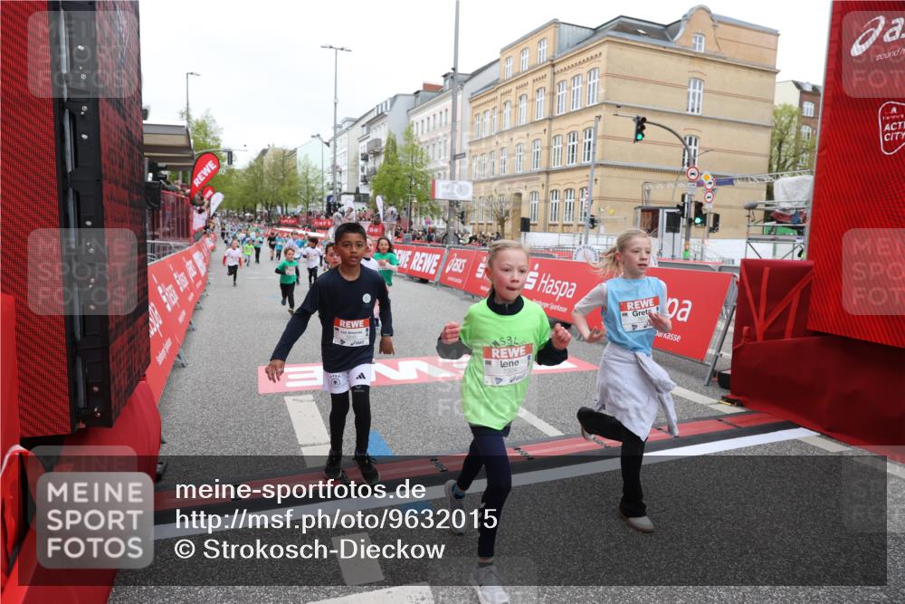 25.04.2026 - Das Zehntel Strokosch-Dieckow http://msf.ph/oto/9632015 25.04.2026 11:02:04 Ziel 5171, 5254, 5431, 5455, 5588, 5672, 5714, 5966, 6435, 6436, 6444, 6509, 6513, 7304, 7510, 7528, 7671, 7676, 7804 meine-sportfotos.de