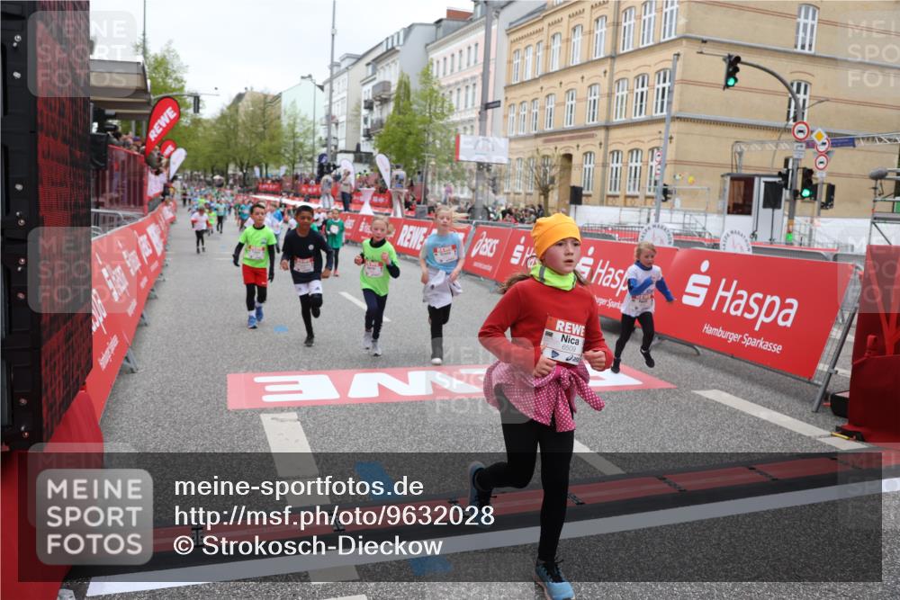25.04.2026 - Das Zehntel Strokosch-Dieckow http://msf.ph/oto/9632028 25.04.2026 11:02:03 Ziel 5171, 5254, 5431, 5455, 5588, 5672, 5714, 5966, 6435, 6444, 6509, 6513, 7071, 7304, 7323, 7510, 7528, 7671, 7676, 7804 meine-sportfotos.de