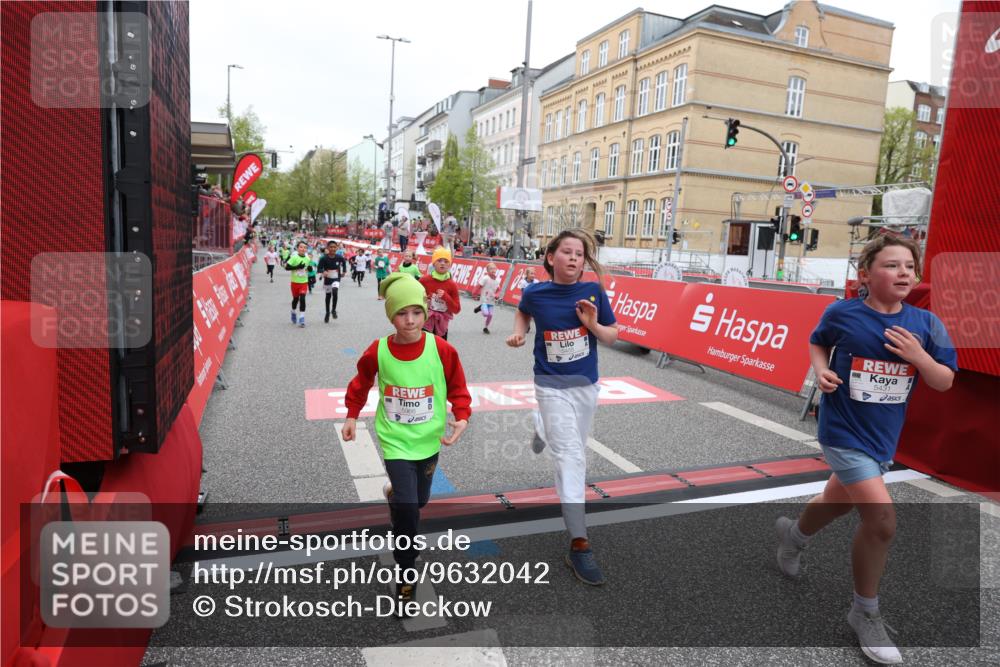 25.04.2026 - Das Zehntel Strokosch-Dieckow http://msf.ph/oto/9632042 25.04.2026 11:02:01 Ziel 5211, 5431, 5455, 5596, 5672, 5714, 5966, 6243, 6435, 6444, 6509, 6529, 6537, 6571, 6881, 7071, 7304, 7323, 7495, 7510, 7528, 7671, 7676, 7804 meine-sportfotos.de