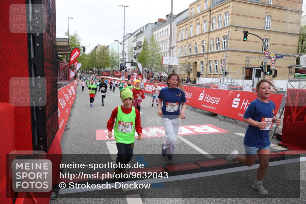 25.04.2026 - Das Zehntel Strokosch-Dieckow http://msf.ph/oto/9632043 25.04.2026 11:02:01 Ziel 5211, 5431, 5455, 5596, 5672, 5714, 5966, 6243, 6435, 6444, 6509, 6529, 6537, 6571, 6881, 7071, 7304, 7323, 7495, 7510, 7528, 7671, 7676, 7804 meine-sportfotos.de