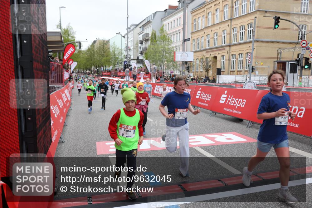 25.04.2026 - Das Zehntel Strokosch-Dieckow http://msf.ph/oto/9632045 25.04.2026 11:02:01 Ziel 5211, 5431, 5455, 5596, 5672, 5714, 5966, 6243, 6435, 6444, 6509, 6529, 6537, 6571, 6881, 7071, 7304, 7323, 7495, 7510, 7528, 7671, 7676, 7804 meine-sportfotos.de