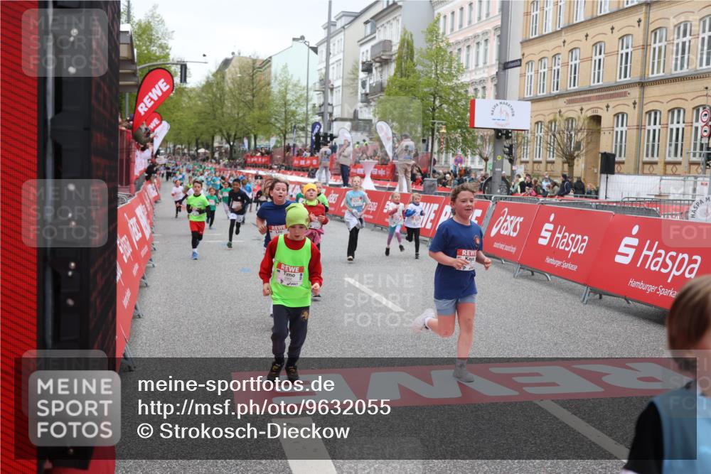 25.04.2026 - Das Zehntel Strokosch-Dieckow http://msf.ph/oto/9632055 25.04.2026 11:02:00 Ziel 5211, 5431, 5455, 5596, 5597, 5672, 5714, 5966, 6240, 6243, 6251, 6509, 6529, 6537, 6571, 6881, 7071, 7323, 7495, 7510, 7528, 7676, 7686, 7804 meine-sportfotos.de