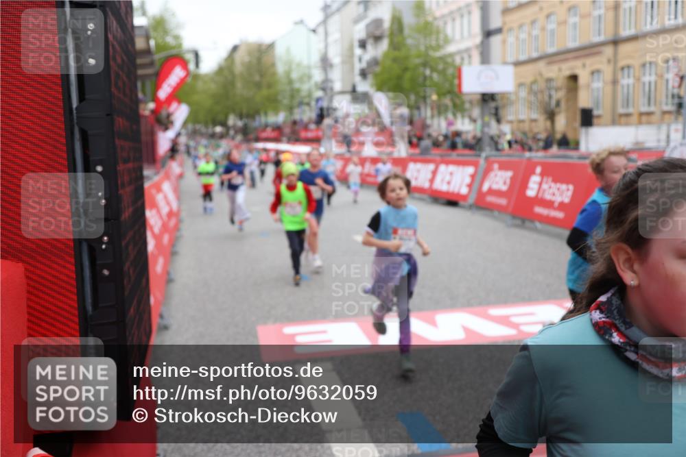 25.04.2026 - Das Zehntel Strokosch-Dieckow http://msf.ph/oto/9632059 25.04.2026 11:01:59 Ziel 5211, 5431, 5455, 5596, 5597, 5672, 5714, 5966, 6240, 6243, 6251, 6529, 6537, 6571, 6698, 6881, 7071, 7323, 7495, 7510, 7528, 7676, 7686, 7804 meine-sportfotos.de