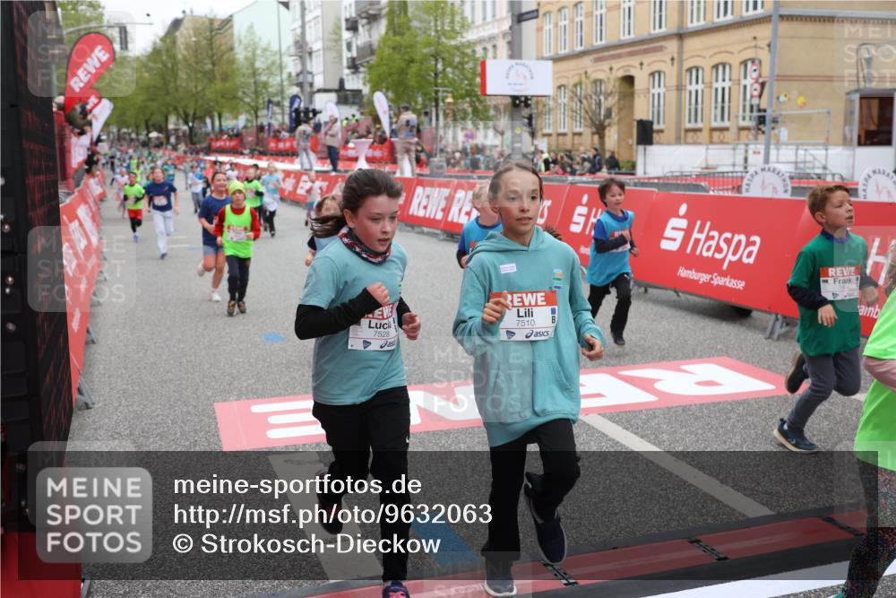 25.04.2026 - Das Zehntel Strokosch-Dieckow http://msf.ph/oto/9632063 25.04.2026 11:01:58 Ziel 5211, 5596, 5597, 5672, 5714, 6238, 6240, 6243, 6251, 6529, 6537, 6571, 6680, 6698, 6881, 7009, 7071, 7323, 7495, 7510, 7528, 7676, 7686, 7804, 7845 meine-sportfotos.de