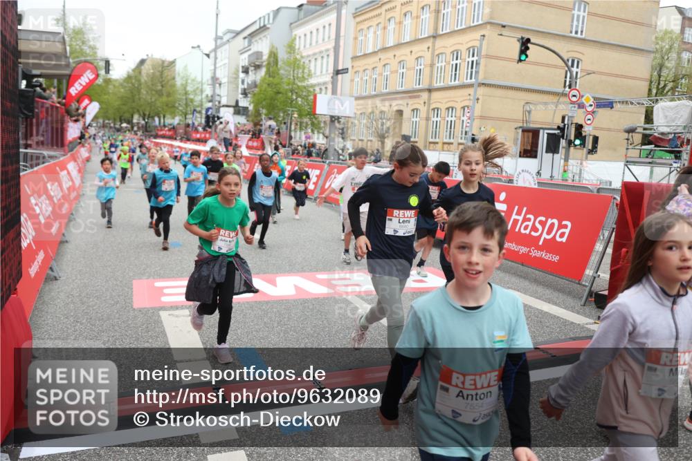 25.04.2026 - Das Zehntel Strokosch-Dieckow http://msf.ph/oto/9632089 25.04.2026 11:01:53 Ziel 5211, 5524, 5596, 5597, 6238, 6240, 6251, 6521, 6529, 6537, 6680, 6698, 6768, 6772, 6823, 6857, 7009, 7010, 7495, 7541, 7554, 7686, 7845, 7937 meine-sportfotos.de