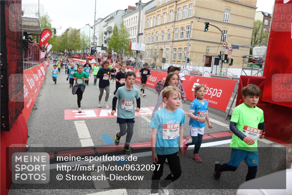 25.04.2026 - Das Zehntel Strokosch-Dieckow http://msf.ph/oto/9632097 25.04.2026 11:01:52 Ziel 5524, 5597, 5655, 5727, 6238, 6240, 6251, 6521, 6680, 6698, 6768, 6772, 6823, 6857, 7009, 7010, 7525, 7541, 7554, 7686, 7845, 7937 meine-sportfotos.de