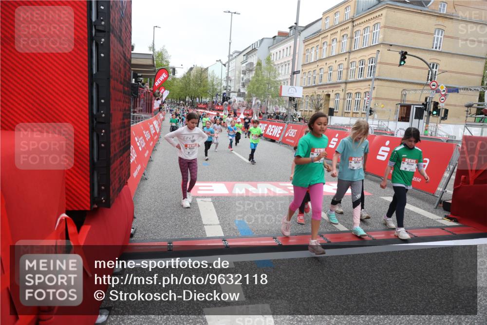 25.04.2026 - Das Zehntel Strokosch-Dieckow http://msf.ph/oto/9632118 25.04.2026 11:01:48 Ziel 5524, 5655, 5727, 5994, 6245, 6521, 6857, 6968, 6969, 6991, 7003, 7010, 7221, 7422, 7478, 7525, 7541, 7937 meine-sportfotos.de