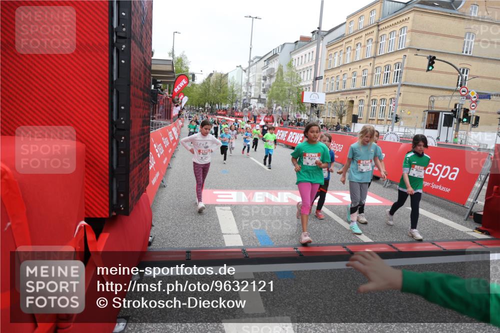 25.04.2026 - Das Zehntel Strokosch-Dieckow http://msf.ph/oto/9632121 25.04.2026 11:01:48 Ziel 5524, 5655, 5727, 5994, 6245, 6521, 6857, 6968, 6969, 6991, 7003, 7010, 7221, 7422, 7478, 7525, 7541, 7937 meine-sportfotos.de