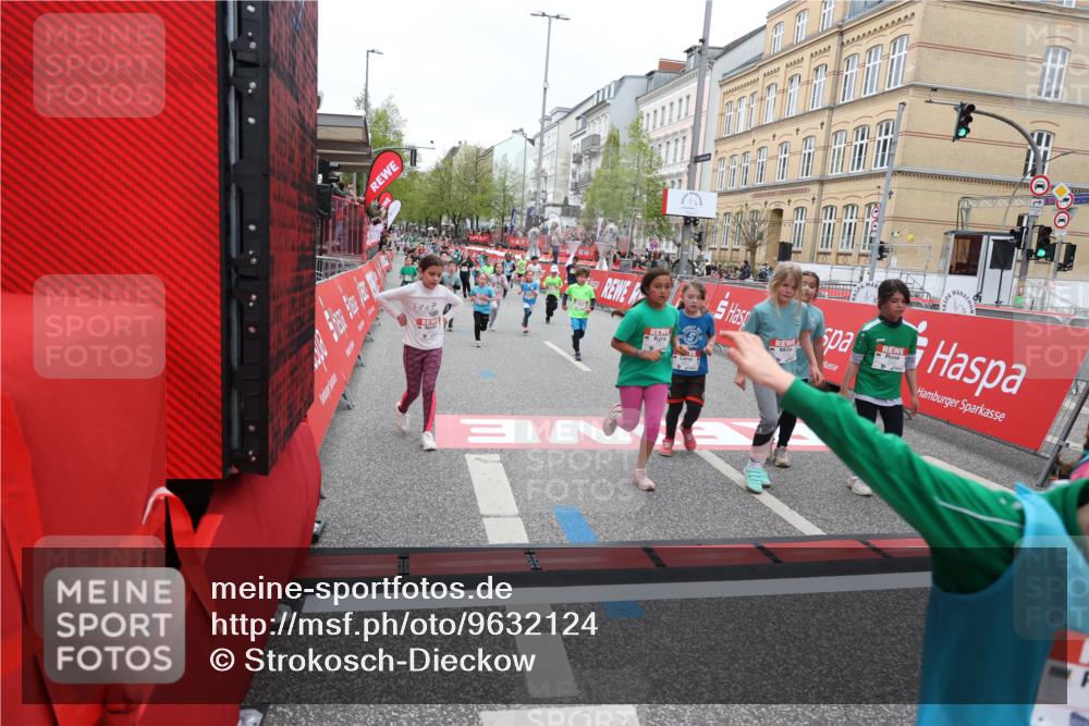 25.04.2026 - Das Zehntel Strokosch-Dieckow http://msf.ph/oto/9632124 25.04.2026 11:01:48 Ziel 5524, 5655, 5727, 5994, 6245, 6521, 6857, 6968, 6969, 6991, 7003, 7010, 7221, 7422, 7478, 7525, 7541, 7937 meine-sportfotos.de