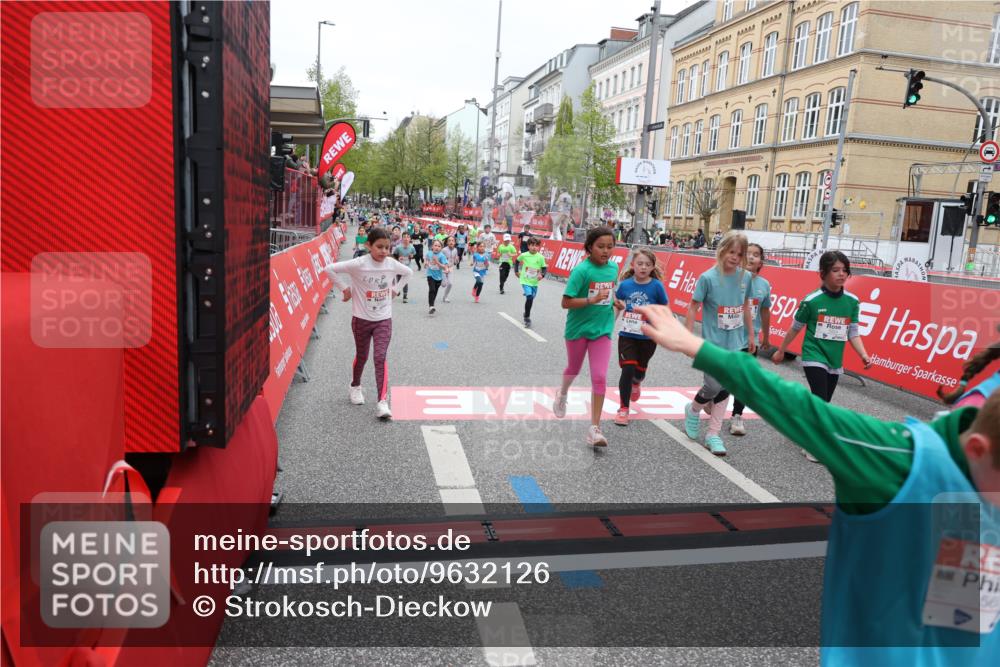 25.04.2026 - Das Zehntel Strokosch-Dieckow http://msf.ph/oto/9632126 25.04.2026 11:01:48 Ziel 5524, 5655, 5727, 5994, 6245, 6521, 6857, 6968, 6969, 6991, 7003, 7010, 7221, 7422, 7478, 7525, 7541, 7937 meine-sportfotos.de