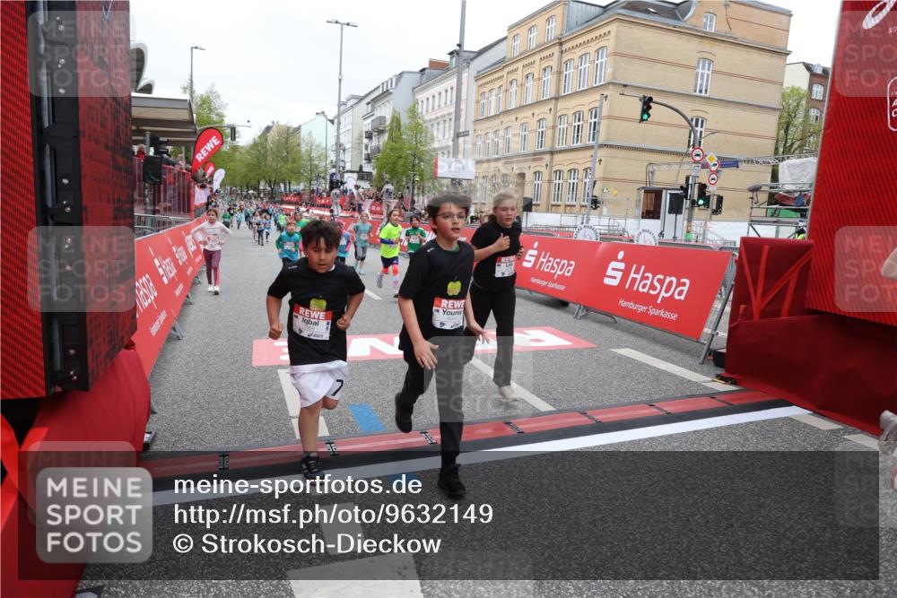 25.04.2026 - Das Zehntel Strokosch-Dieckow http://msf.ph/oto/9632149 25.04.2026 11:01:44 Ziel 5070, 5170, 5474, 5655, 5679, 5727, 5994, 6188, 6245, 6437, 6968, 6969, 6991, 7003, 7220, 7221, 7422, 7478, 7525 meine-sportfotos.de
