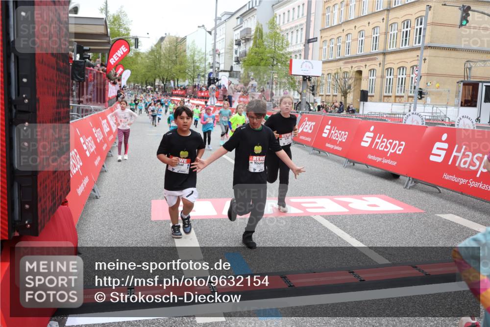25.04.2026 - Das Zehntel Strokosch-Dieckow http://msf.ph/oto/9632154 25.04.2026 11:01:43 Ziel 5070, 5170, 5474, 5679, 5961, 5994, 6188, 6245, 6371, 6379, 6437, 6446, 6455, 6968, 6969, 6991, 7003, 7220, 7221, 7422, 7423, 7478 meine-sportfotos.de