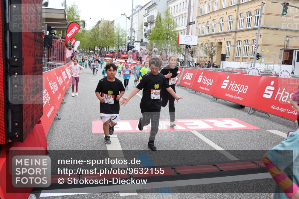 25.04.2026 - Das Zehntel Strokosch-Dieckow http://msf.ph/oto/9632155 25.04.2026 11:01:43 Ziel 5070, 5170, 5474, 5679, 5961, 5994, 6188, 6245, 6371, 6379, 6437, 6446, 6455, 6968, 6969, 6991, 7003, 7220, 7221, 7422, 7423, 7478 meine-sportfotos.de