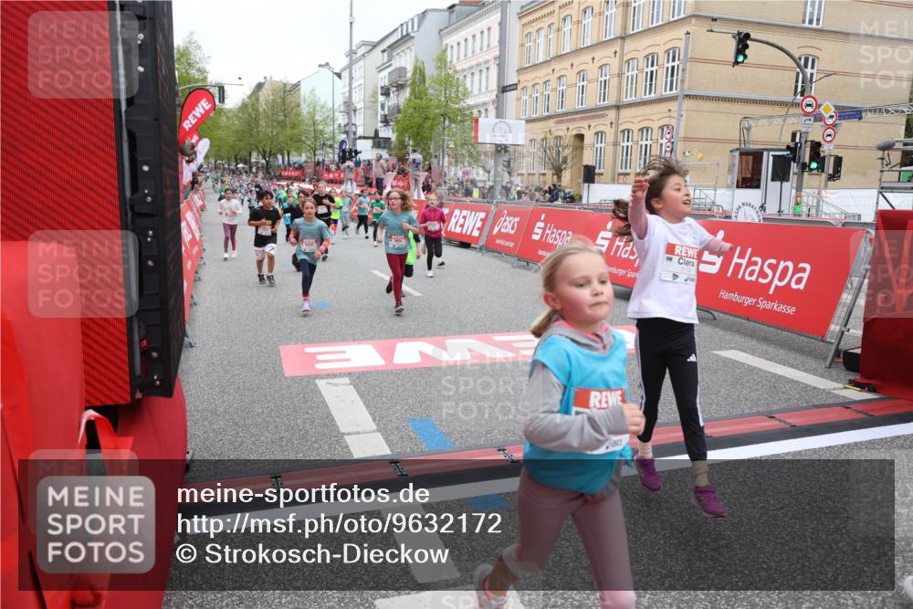 25.04.2026 - Das Zehntel Strokosch-Dieckow http://msf.ph/oto/9632172 25.04.2026 11:01:41 Ziel 3970, 5070, 5170, 5196, 5265, 5285, 5474, 5679, 5961, 5994, 6188, 6245, 6283, 6371, 6379, 6437, 6446, 6455, 6968, 6969, 6991, 7003, 7118, 7220, 7422, 7423, 7478 meine-sportfotos.de