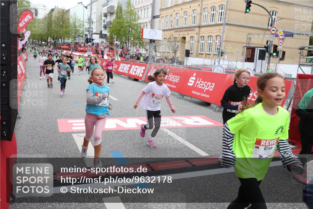 25.04.2026 - Das Zehntel Strokosch-Dieckow http://msf.ph/oto/9632178 25.04.2026 11:01:40 Ziel 3970, 5070, 5170, 5196, 5203, 5265, 5285, 5474, 5679, 5961, 5994, 6188, 6283, 6371, 6379, 6437, 6446, 6455, 6968, 7046, 7056, 7118, 7220, 7422, 7423, 7478 meine-sportfotos.de