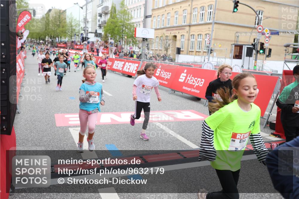 25.04.2026 - Das Zehntel Strokosch-Dieckow http://msf.ph/oto/9632179 25.04.2026 11:01:40 Ziel 3970, 5070, 5170, 5196, 5203, 5265, 5285, 5474, 5679, 5961, 5994, 6188, 6283, 6371, 6379, 6437, 6446, 6455, 6968, 7046, 7056, 7118, 7220, 7422, 7423, 7478 meine-sportfotos.de