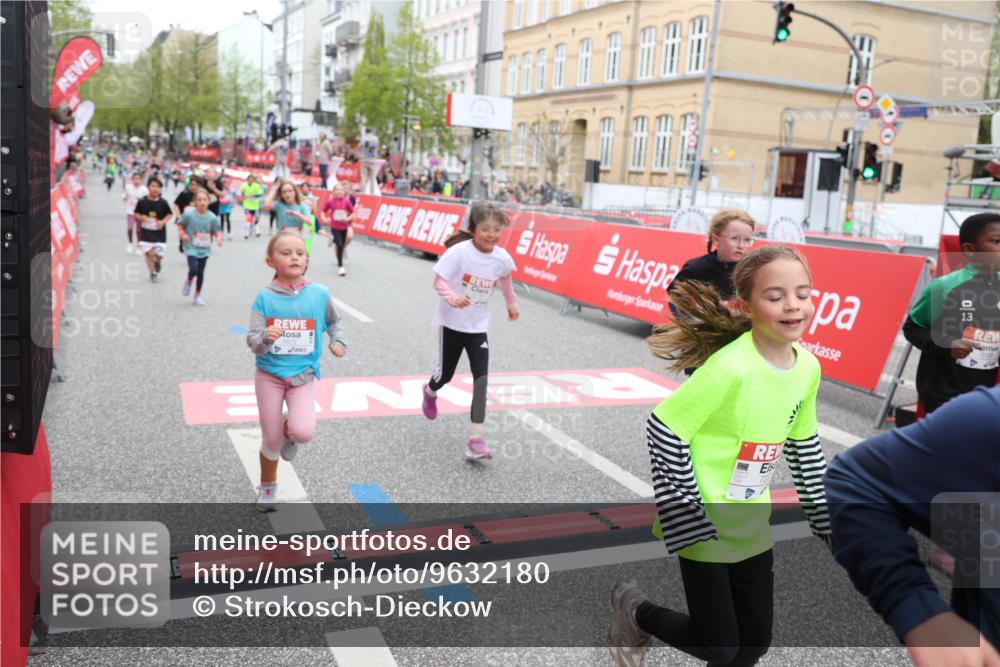 25.04.2026 - Das Zehntel Strokosch-Dieckow http://msf.ph/oto/9632180 25.04.2026 11:01:40 Ziel 3970, 5070, 5170, 5196, 5203, 5265, 5285, 5474, 5679, 5961, 5994, 6188, 6283, 6371, 6379, 6437, 6446, 6455, 6968, 7046, 7056, 7118, 7220, 7422, 7423, 7478 meine-sportfotos.de