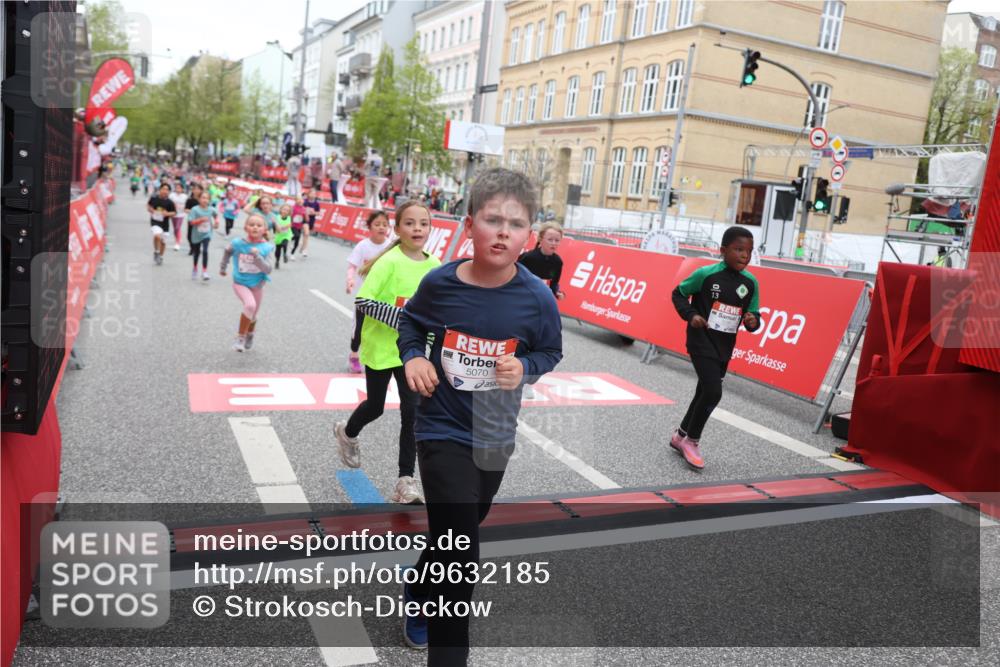 25.04.2026 - Das Zehntel Strokosch-Dieckow http://msf.ph/oto/9632185 25.04.2026 11:01:39 Ziel 3970, 5070, 5170, 5196, 5203, 5265, 5285, 5474, 5679, 5961, 6188, 6283, 6371, 6379, 6437, 6446, 6455, 6456, 7046, 7056, 7118, 7220, 7423, 7439, 8072 meine-sportfotos.de