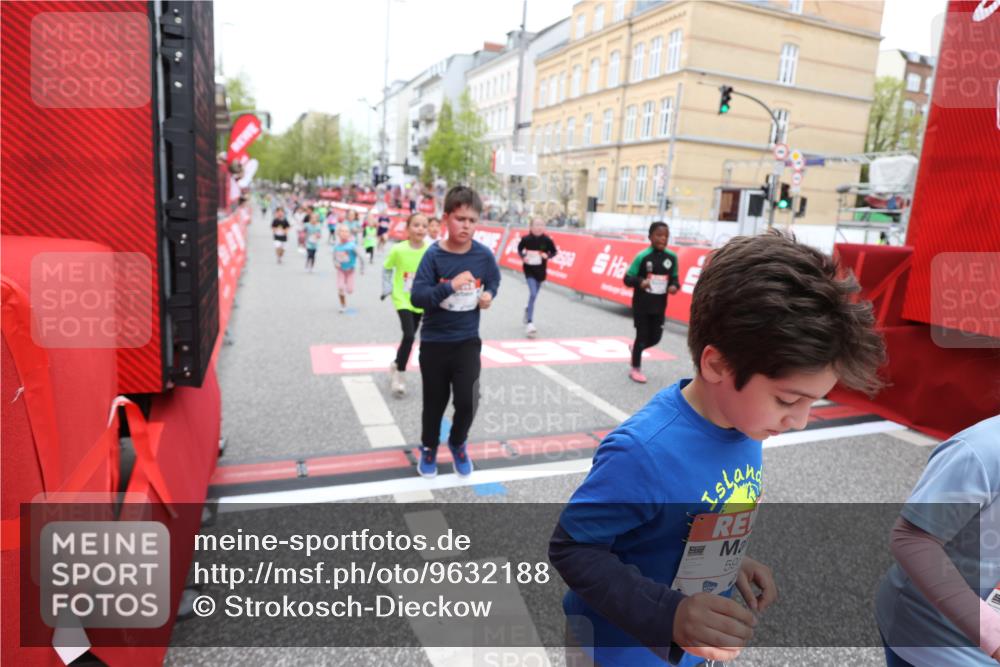 25.04.2026 - Das Zehntel Strokosch-Dieckow http://msf.ph/oto/9632188 25.04.2026 11:01:39 Ziel 3970, 5070, 5170, 5196, 5203, 5265, 5285, 5474, 5679, 5961, 6188, 6283, 6371, 6379, 6437, 6446, 6455, 6456, 7046, 7056, 7118, 7220, 7423, 7439, 8072 meine-sportfotos.de