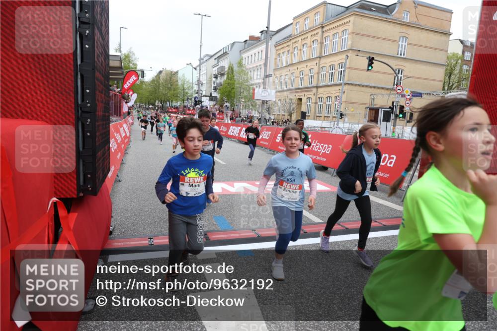 25.04.2026 - Das Zehntel Strokosch-Dieckow http://msf.ph/oto/9632192 25.04.2026 11:01:38 Ziel 3970, 5070, 5170, 5196, 5203, 5265, 5285, 5474, 5679, 5961, 6188, 6283, 6371, 6379, 6446, 6455, 6456, 6470, 6854, 6855, 7046, 7056, 7118, 7220, 7423, 7439, 8072 meine-sportfotos.de