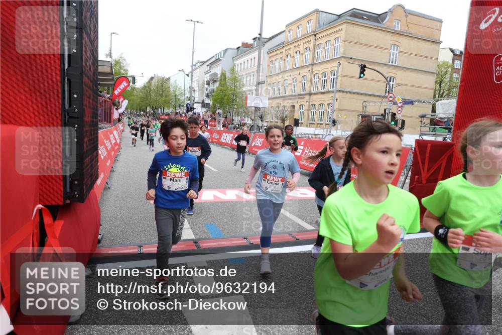 25.04.2026 - Das Zehntel Strokosch-Dieckow http://msf.ph/oto/9632194 25.04.2026 11:01:38 Ziel 3970, 5070, 5170, 5196, 5203, 5265, 5285, 5474, 5679, 5961, 6188, 6283, 6371, 6379, 6446, 6455, 6456, 6470, 6854, 6855, 7046, 7056, 7118, 7220, 7423, 7439, 8072 meine-sportfotos.de