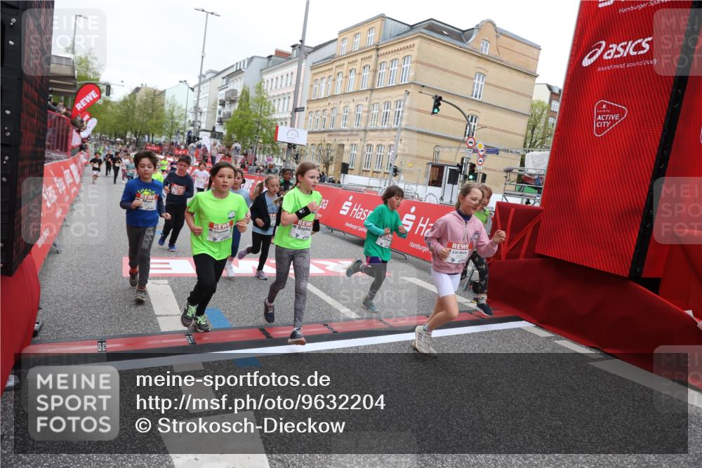 25.04.2026 - Das Zehntel Strokosch-Dieckow http://msf.ph/oto/9632204 25.04.2026 11:01:37 Ziel 3970, 5070, 5196, 5203, 5265, 5285, 5474, 5961, 6188, 6283, 6371, 6379, 6446, 6455, 6456, 6470, 6854, 6855, 7046, 7056, 7118, 7220, 7423, 7439, 8072 meine-sportfotos.de